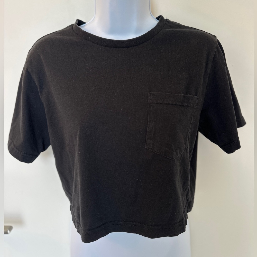 Classic Black Cropped Tee with Pocket